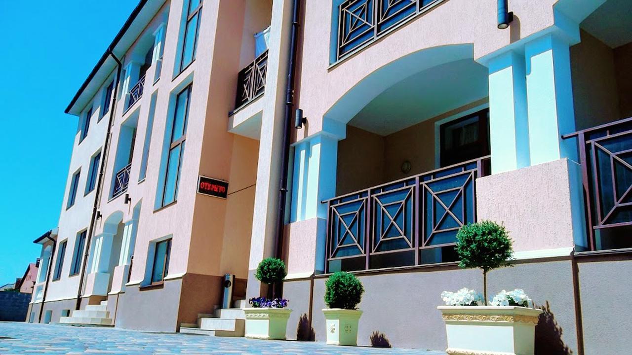 Hotel Aquarius Chornomorsk Buitenkant foto