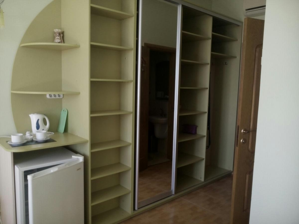 Hotel Aquarius Chornomorsk Buitenkant foto