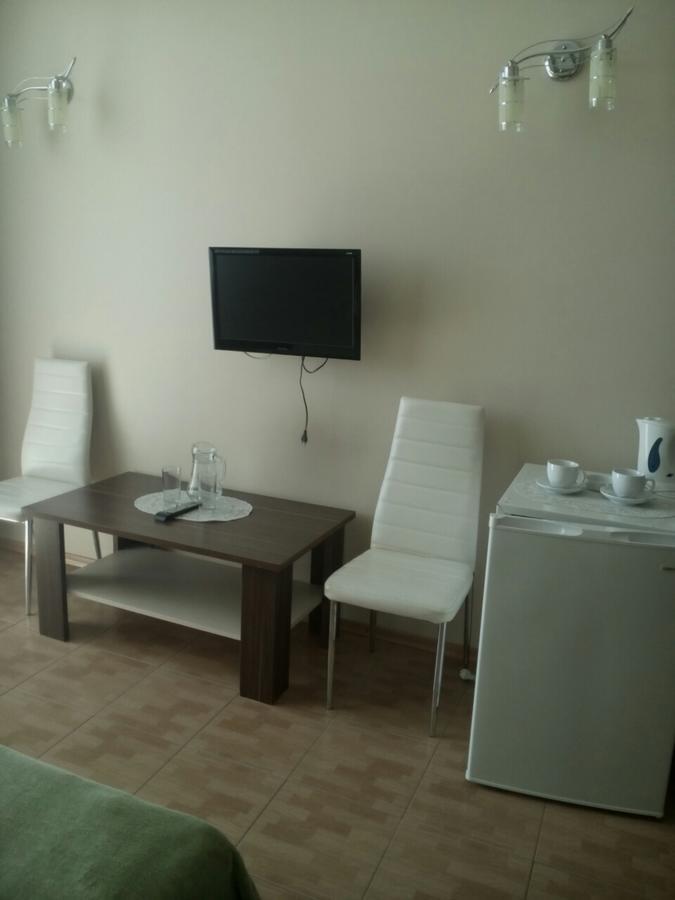 Hotel Aquarius Chornomorsk Buitenkant foto