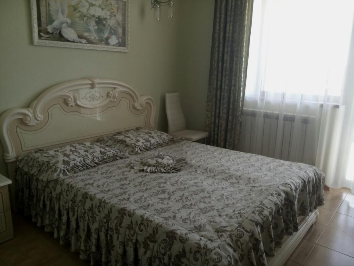 Hotel Aquarius Chornomorsk Buitenkant foto