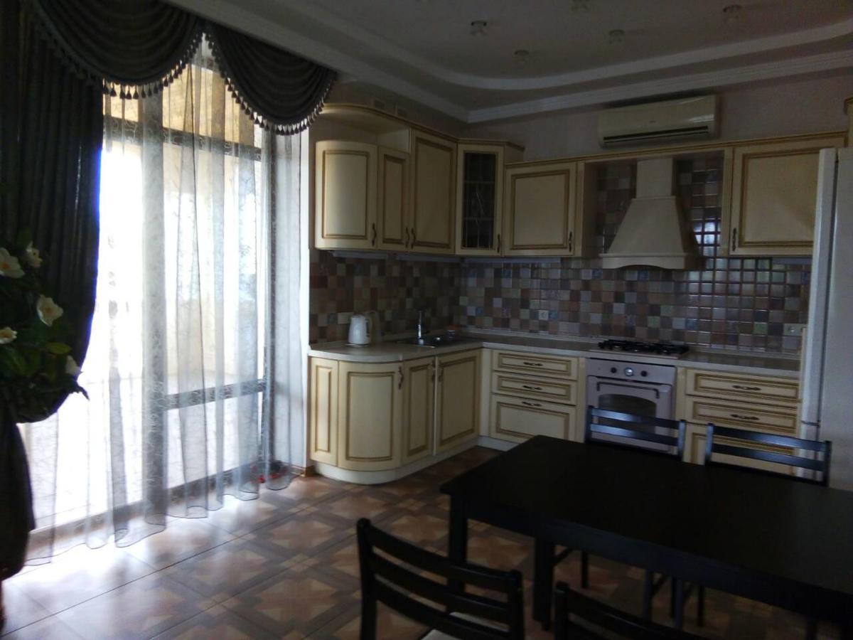 Hotel Aquarius Chornomorsk Buitenkant foto