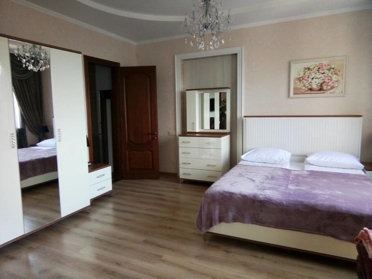 Hotel Aquarius Chornomorsk Buitenkant foto